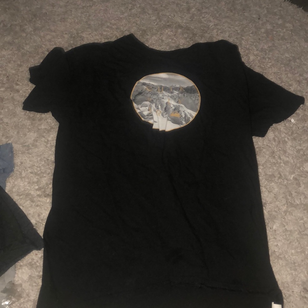 quick silver black cool shirt⭐️